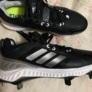 NWOT ADIDAS WOMENS METAL SOFTBALL CLEATS